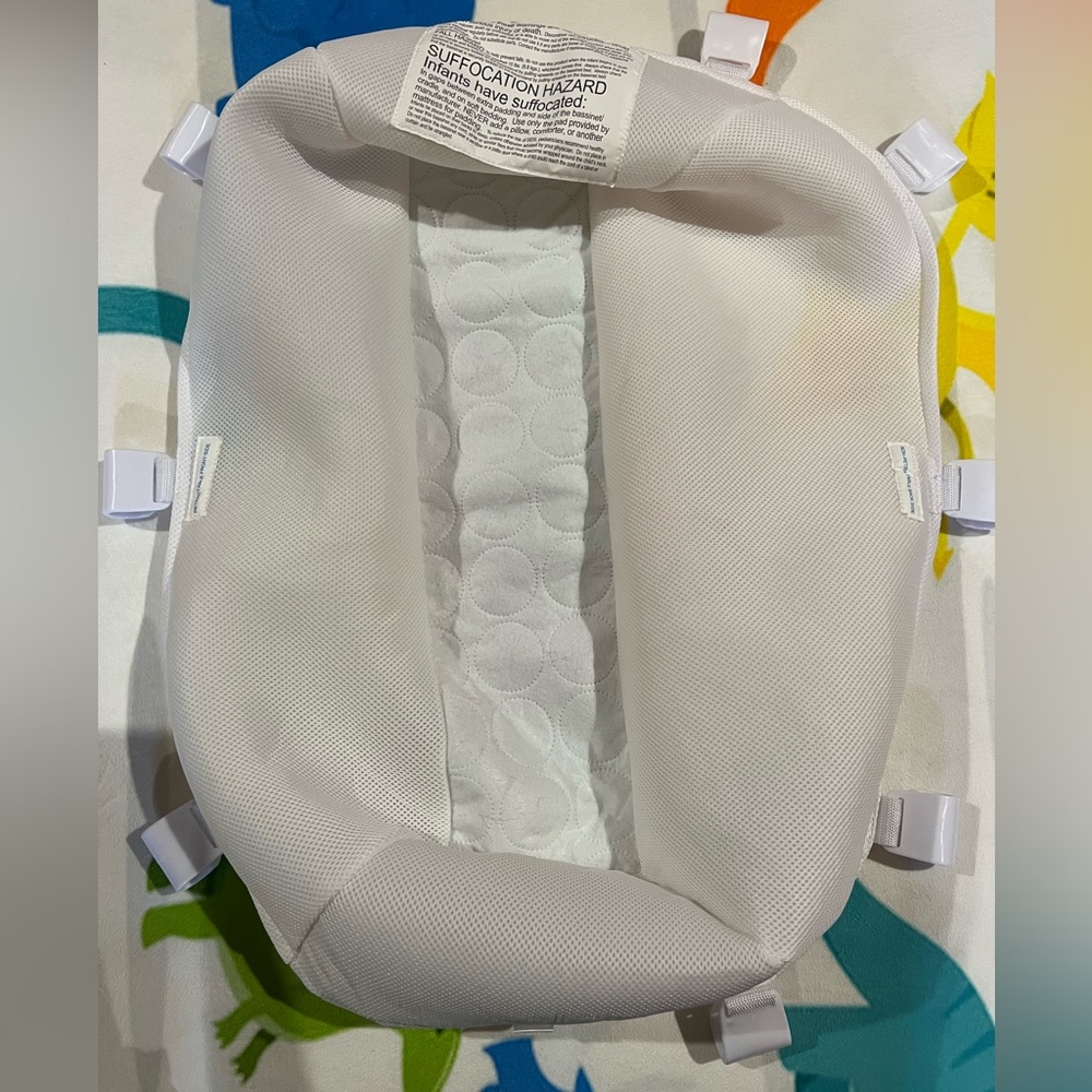 EUC Halo Bassinet Newborn Insert